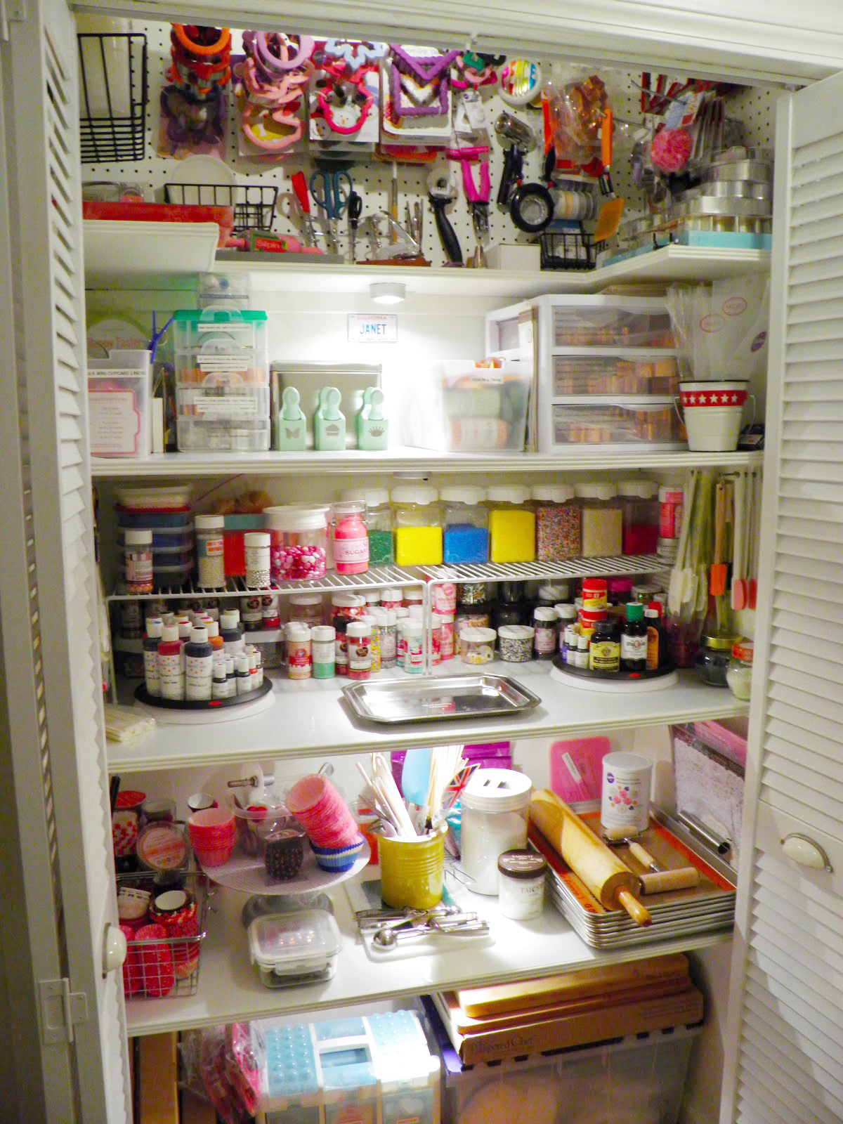 pantry2-copy.jpg