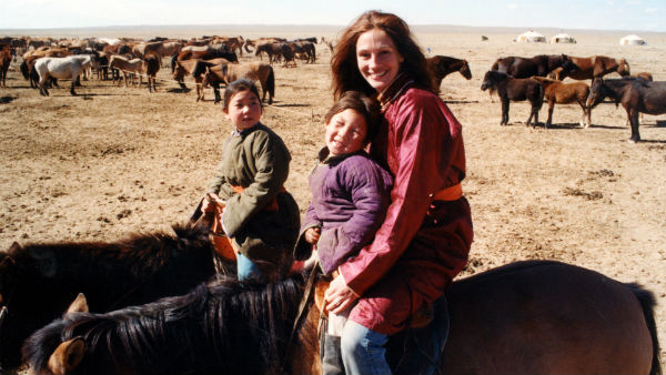 WIldHorsesJuliaRoberts-MainOPT.jpg