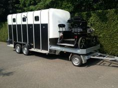 649687ed9882f6d0d55f4a8c98a17cb9--turntable-horse-trailers.jpg